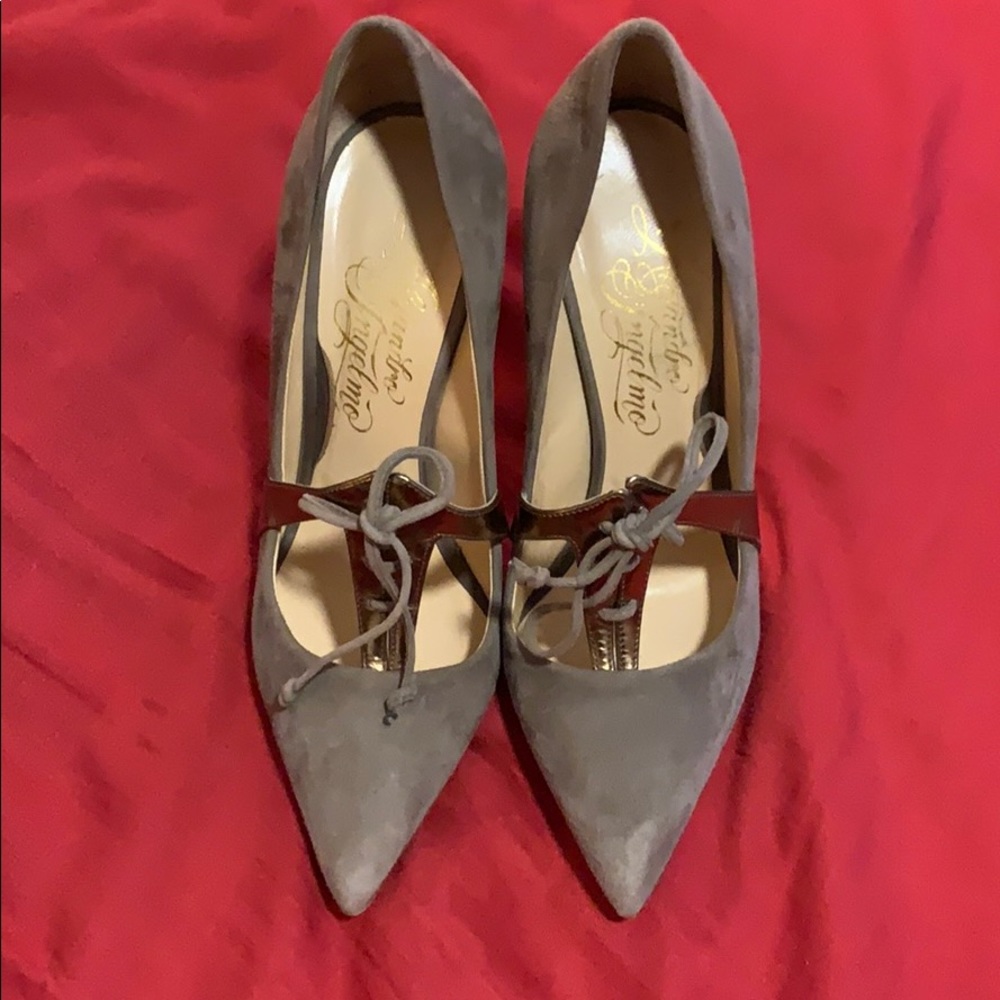 Alejandro Ingelmo Tan Suede Pumps